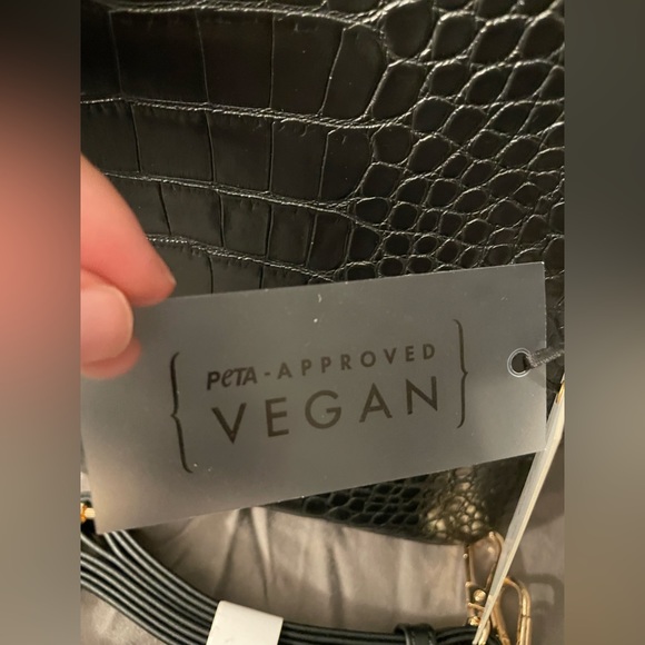 AOTA | Croc Embossed Top Handle Bucket Bag W/ Crossbody | $188 | NWT - Picture 10 of 15